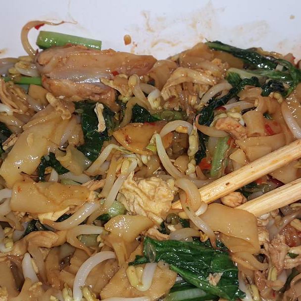 33210362_445217732591762_7665213285469257728_n