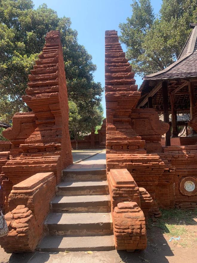 d11b16c8-1882-4c8e-abbc-1a6682a98037